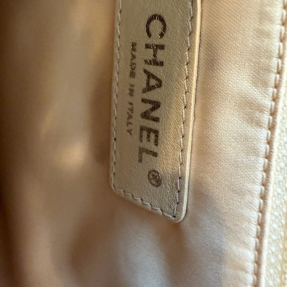 CHANEL Mademoiselle Lock Quilted Handbag - Picture 8 of 11